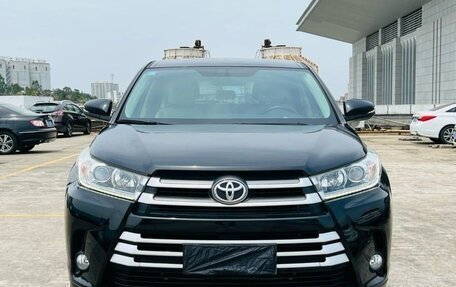 Toyota Highlander III, 2020 год, 3 379 000 рублей, 2 фотография