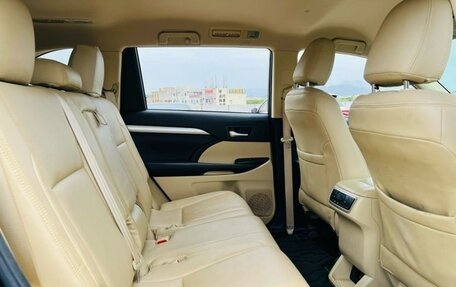 Toyota Highlander III, 2020 год, 3 379 000 рублей, 9 фотография
