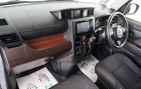 Toyota Roomy I, 2017 год, 1 089 000 рублей, 13 фотография