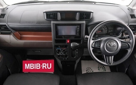 Toyota Roomy I, 2017 год, 1 089 000 рублей, 11 фотография