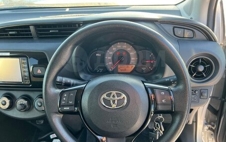 Toyota Vitz, 2019 год, 1 080 000 рублей, 4 фотография