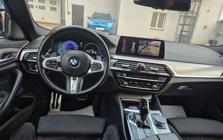 BMW 5 серия, 2018 год, 4 050 000 рублей, 24 фотография
