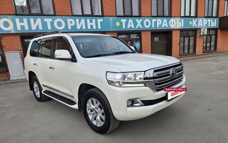 Toyota Land Cruiser 200, 2016 год, 6 750 000 рублей, 3 фотография