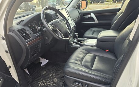 Toyota Land Cruiser 200, 2016 год, 6 750 000 рублей, 32 фотография