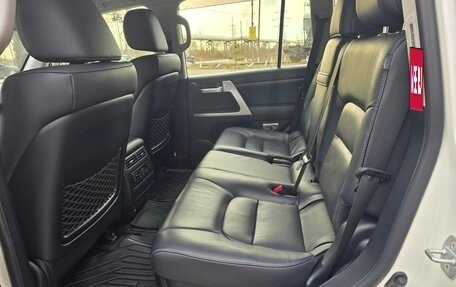 Toyota Land Cruiser 200, 2016 год, 6 750 000 рублей, 24 фотография