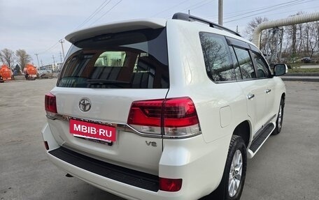 Toyota Land Cruiser 200, 2016 год, 6 750 000 рублей, 8 фотография