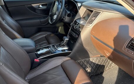 Infiniti FX II, 2010 год, 1 670 000 рублей, 9 фотография