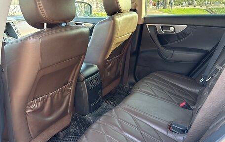 Infiniti FX II, 2010 год, 1 670 000 рублей, 10 фотография