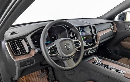 Volvo XC60 II, 2023 год, 5 800 000 рублей, 16 фотография