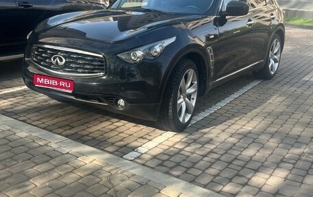 Infiniti FX II, 2011 год, 1 950 000 рублей, 1 фотография