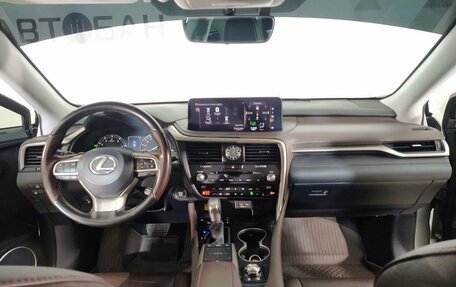 Lexus RX IV рестайлинг, 2021 год, 6 100 000 рублей, 12 фотография