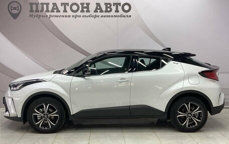 Toyota C-HR I рестайлинг, 2023 год, 2 700 000 рублей, 4 фотография