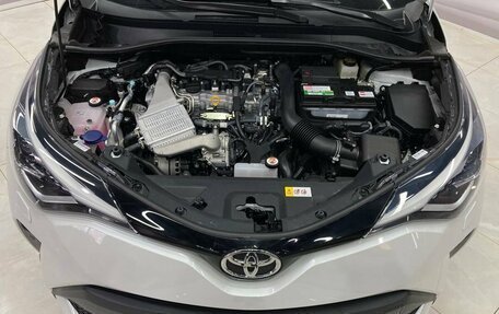 Toyota C-HR I рестайлинг, 2023 год, 2 700 000 рублей, 16 фотография