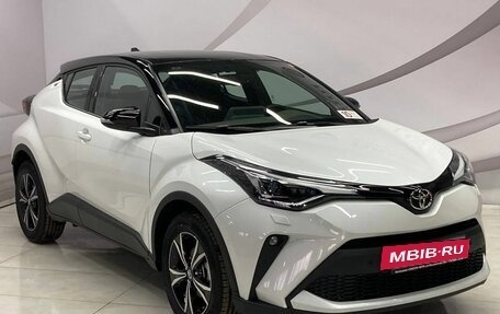 Toyota C-HR I рестайлинг, 2023 год, 2 700 000 рублей, 3 фотография