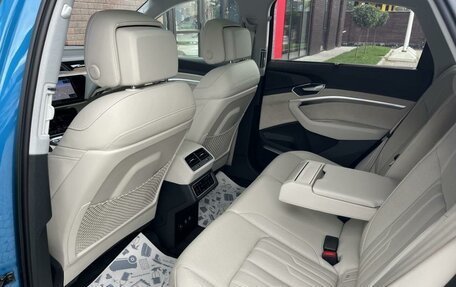 Audi e-tron I, 2019 год, 4 350 000 рублей, 6 фотография