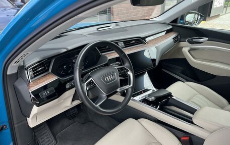 Audi e-tron I, 2019 год, 4 350 000 рублей, 5 фотография