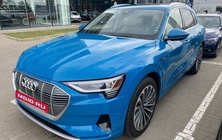 Audi e-tron I, 2019 год, 4 350 000 рублей, 2 фотография