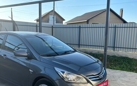 Hyundai Solaris II рестайлинг, 2015 год, 1 250 000 рублей, 2 фотография
