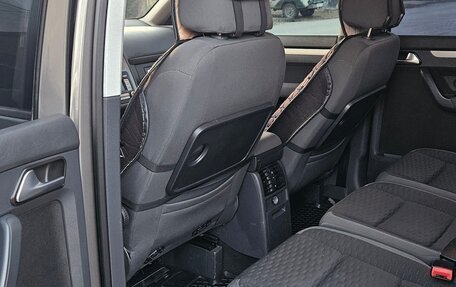 Volkswagen Touran III, 2007 год, 675 000 рублей, 2 фотография