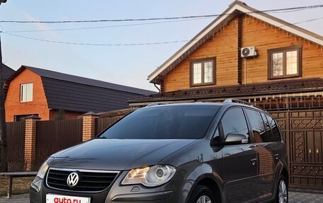 Volkswagen Touran III, 2007 год, 675 000 рублей, 18 фотография
