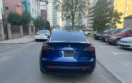 Tesla Model Y I, 2021 год, 2 990 000 рублей, 6 фотография