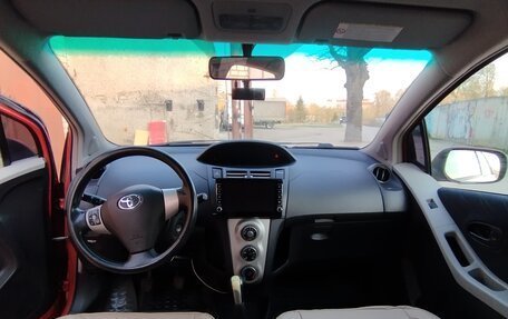 Toyota Yaris III рестайлинг, 2006 год, 500 000 рублей, 5 фотография