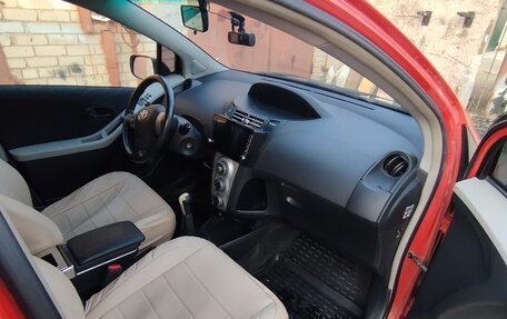Toyota Yaris III рестайлинг, 2006 год, 500 000 рублей, 7 фотография