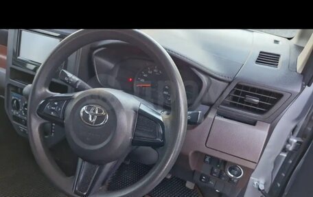 Toyota Roomy I, 2019 год, 1 200 000 рублей, 16 фотография