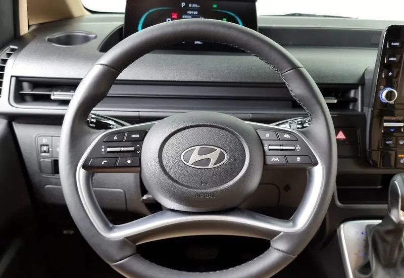 Hyundai Staria, 2024 год, 3 803 000 рублей, 13 фотография