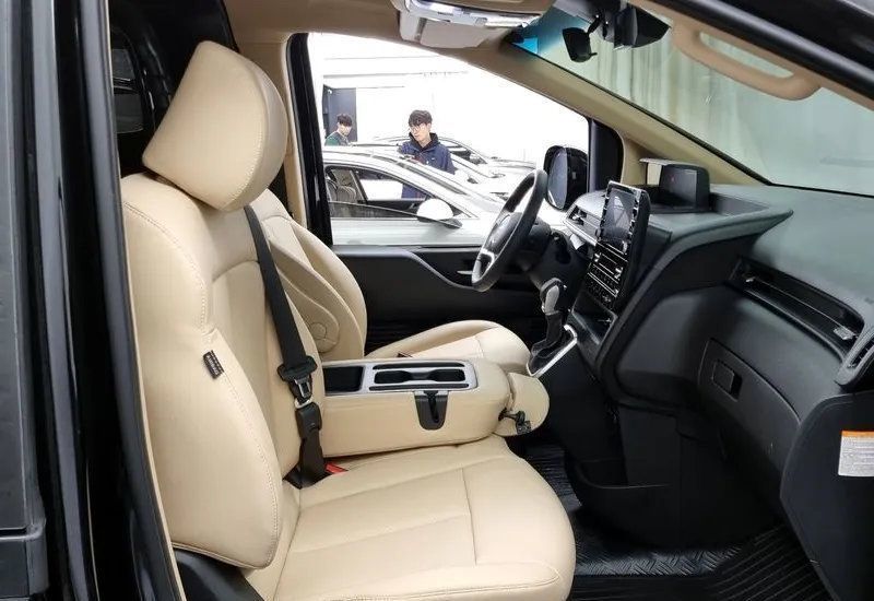 Hyundai Staria, 2024 год, 3 803 000 рублей, 11 фотография