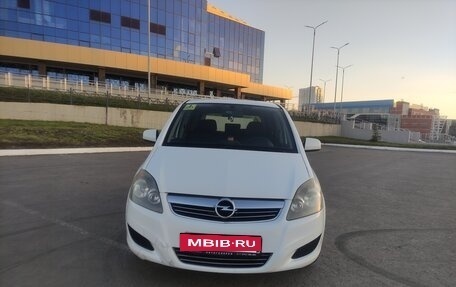 Opel Zafira B, 2010 год, 760 000 рублей, 2 фотография