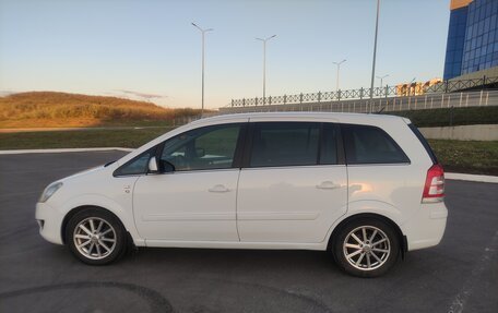 Opel Zafira B, 2010 год, 760 000 рублей, 8 фотография