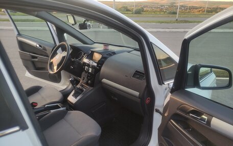 Opel Zafira B, 2010 год, 760 000 рублей, 13 фотография