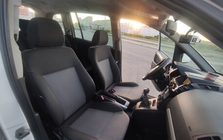 Opel Zafira B, 2010 год, 760 000 рублей, 15 фотография