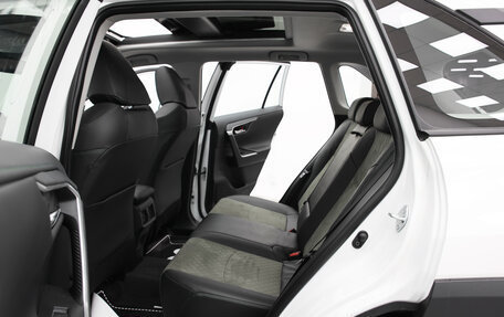 Toyota RAV4, 2024 год, 4 440 000 рублей, 14 фотография