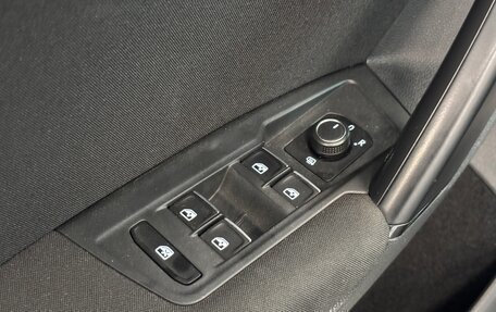 Volkswagen Tiguan II, 2017 год, 2 390 000 рублей, 13 фотография
