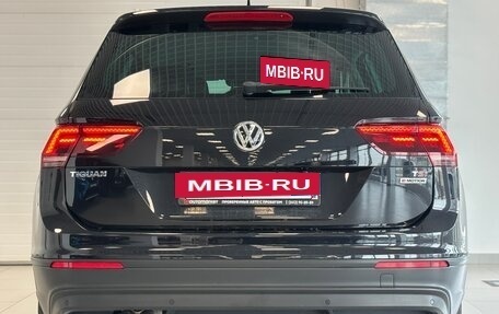 Volkswagen Tiguan II, 2017 год, 2 390 000 рублей, 8 фотография