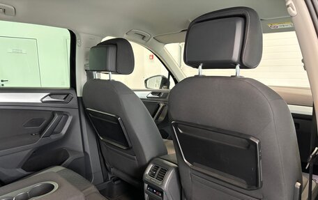 Volkswagen Tiguan II, 2017 год, 2 390 000 рублей, 19 фотография