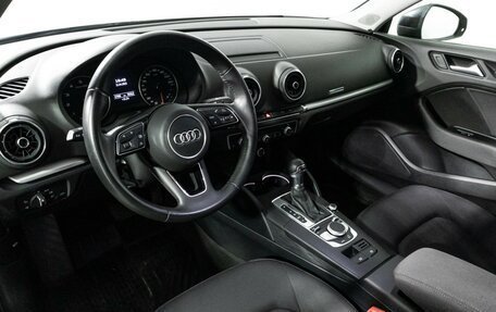 Audi A3, 2019 год, 2 239 898 рублей, 11 фотография