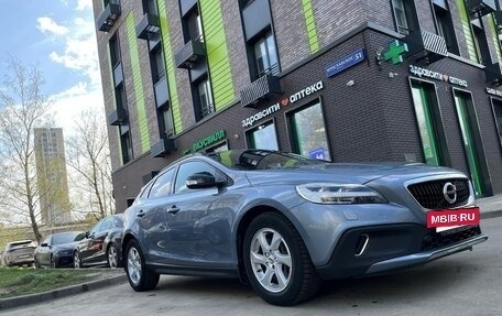 Volvo V40 Cross Country I, 2019 год, 2 299 000 рублей, 2 фотография