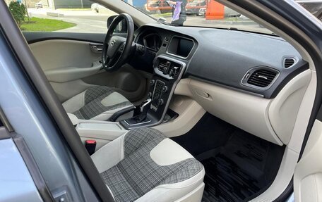 Volvo V40 Cross Country I, 2019 год, 2 299 000 рублей, 7 фотография
