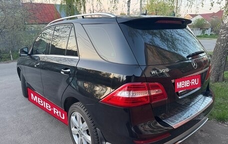 Mercedes-Benz M-Класс, 2014 год, 3 400 000 рублей, 4 фотография