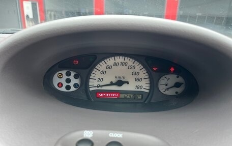Toyota Platz, 2001 год, 420 000 рублей, 12 фотография