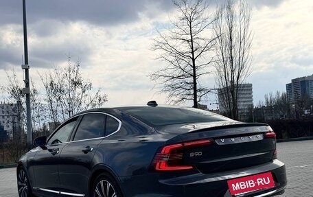Volvo S90 II рестайлинг, 2021 год, 3 500 000 рублей, 2 фотография