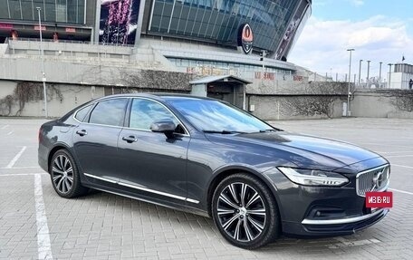 Volvo S90 II рестайлинг, 2021 год, 3 500 000 рублей, 4 фотография