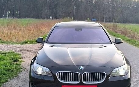 BMW 5 серия, 2011 год, 1 800 000 рублей, 6 фотография