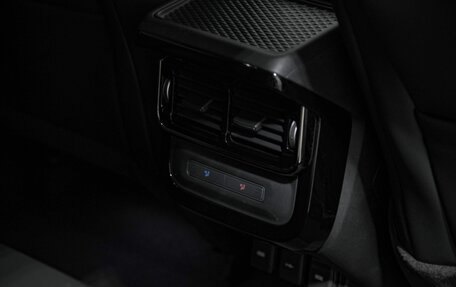 Land Rover Range Rover Evoque II, 2023 год, 5 999 000 рублей, 21 фотография