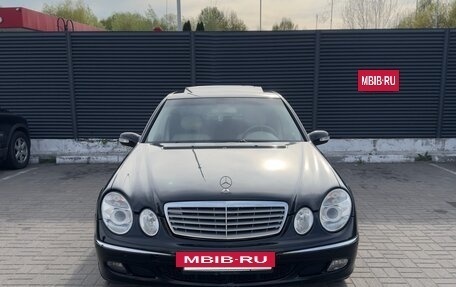 Mercedes-Benz E-Класс, 2004 год, 1 050 000 рублей, 2 фотография