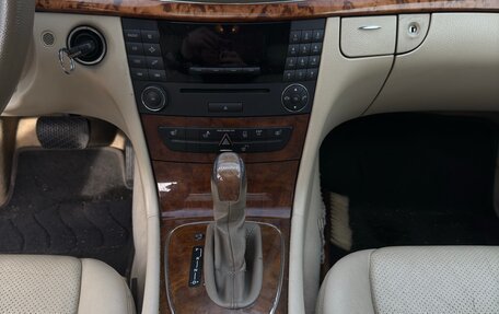 Mercedes-Benz E-Класс, 2004 год, 1 050 000 рублей, 9 фотография