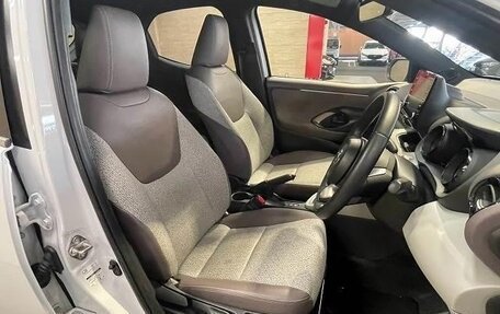 Toyota Yaris, 2022 год, 1 040 033 рублей, 10 фотография